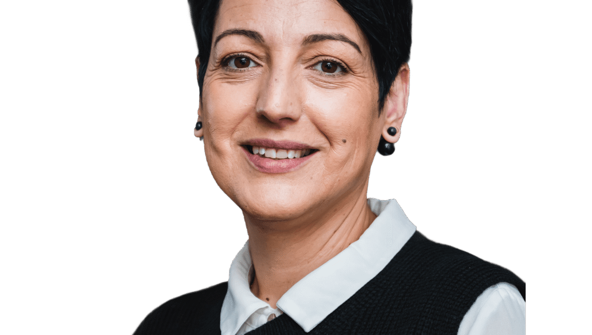 A headshot of Fernanda Hannam
