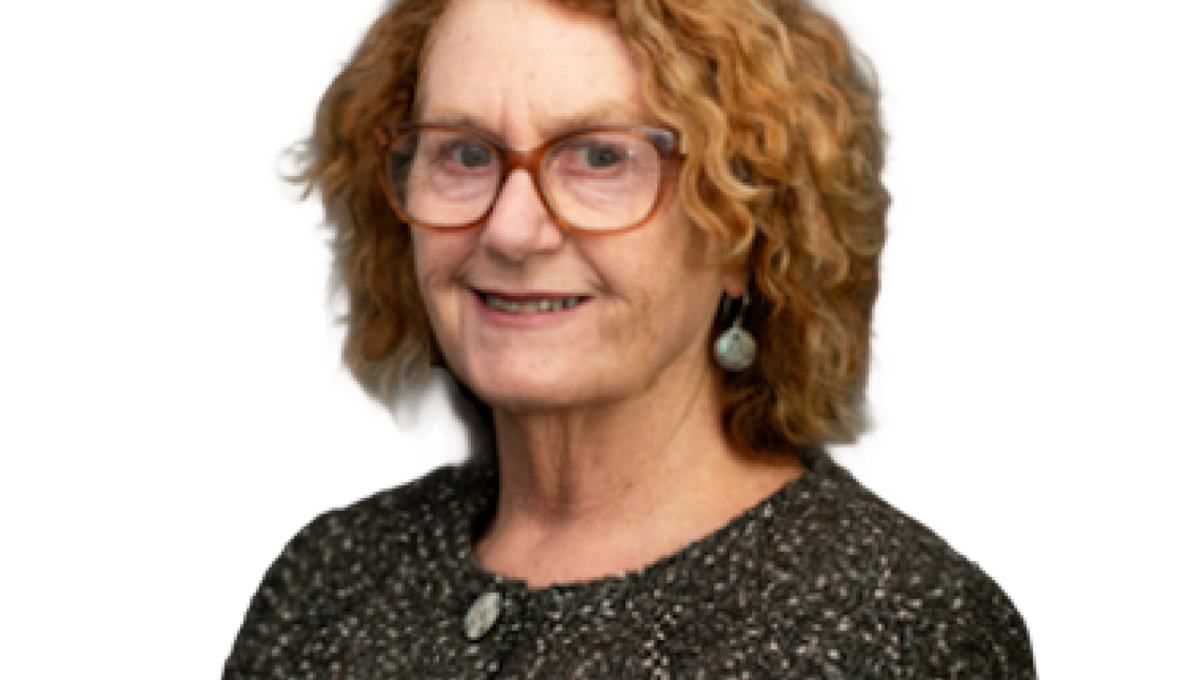 A headshot of Linda Hundertmark